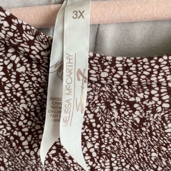 Melissa McCarthy Seven 7 Women's 3XL
HiLo Pull Over Faux Back Zipper Top Blouse - Picture 7 of 7